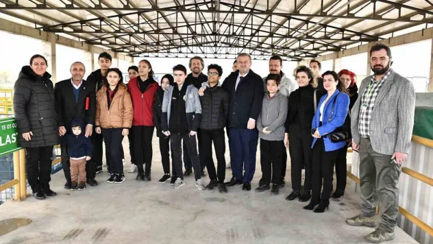 Osmangazi'de en çevreci muhtar ve öğrencilere plaket