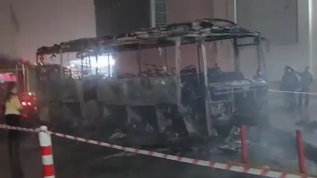 Otobüs alev topuna döndü