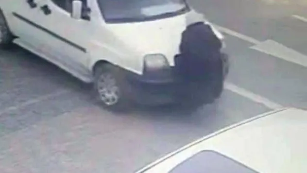 Otomobilin çarptığı kadın yaşam mücadelesini kaybetti