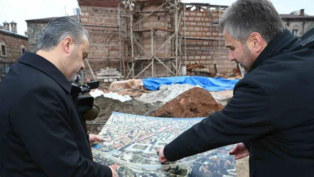 (Özel) Bursa'nın Unesco Dünya Miras listesindeki tarihi projesinde şok...'Aslında mezarların üzerinde geziyormuşuz'