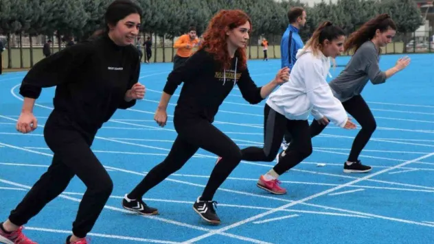 Polislik sınavlarına belediyenin imkanlarıyla hazırlanıp zafere ulaştılar