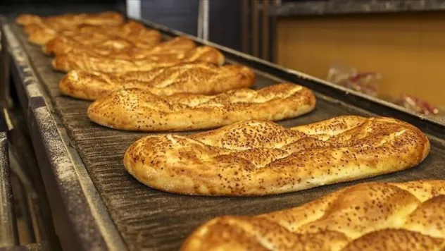 Ramazan pidesi 15 liradan satılacak