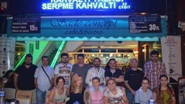 Sade Cafe'de 'Çiçek' açtı