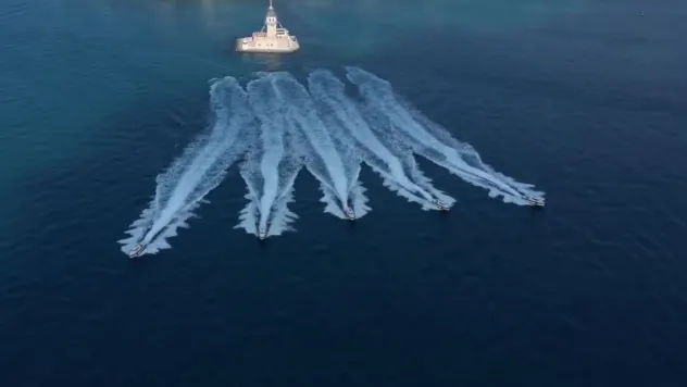 Sahil Güvenlik İstanbul Boğazı'nda gösteri yaptı