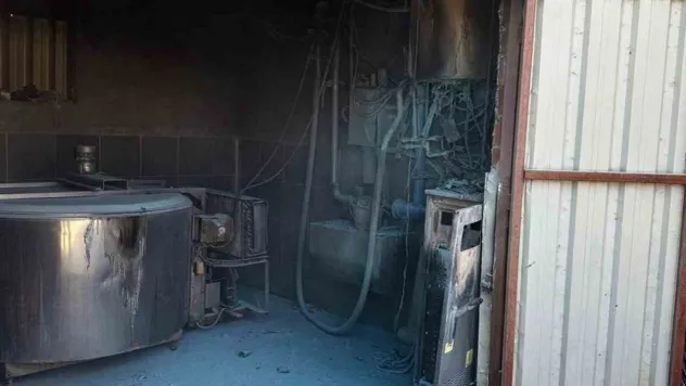 Sakarya'da ahırda yangın: 400 bin liralık zarar meydana geldi