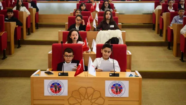 Sancaktepe'de Dünya Çocuk Hakları Günü'nde 'Çocuk Meclisi' ilk oturumunu gerçekleştirdi