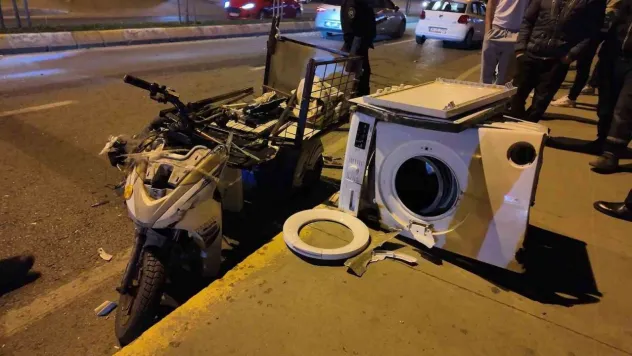 Sancaktepe'de otomobil ile motosiklet çarpıştı: 1 yaralı