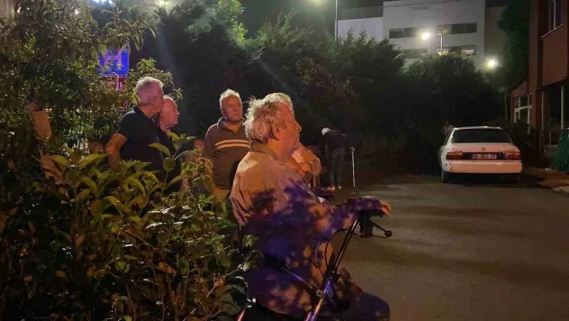 Sarıyer'de 2 katlı huzurevinde korkutan yangın: 115 kişinin kaldığı bina tedbiren boşaltıldı