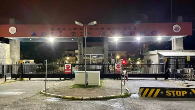 Sarıyer'de bıçaklanarak yol kenarına atılan taksicinin cenazesi Adli Tıp Kurumundan alındı