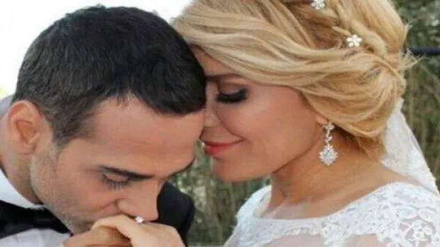 Şarkıcı Doğuş evlendi