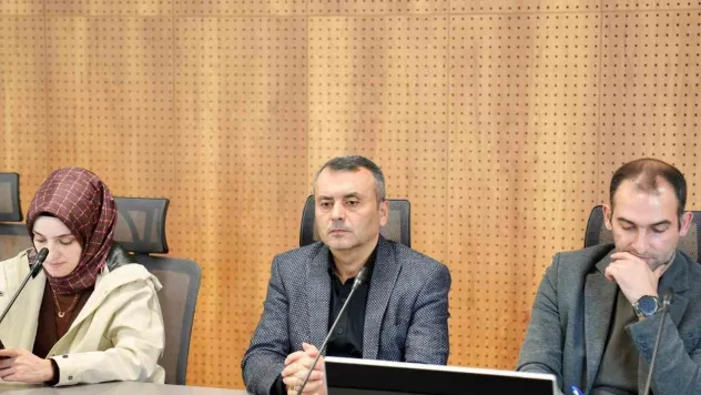 SAÜ'de yeni eğitim modeli tartışıldı