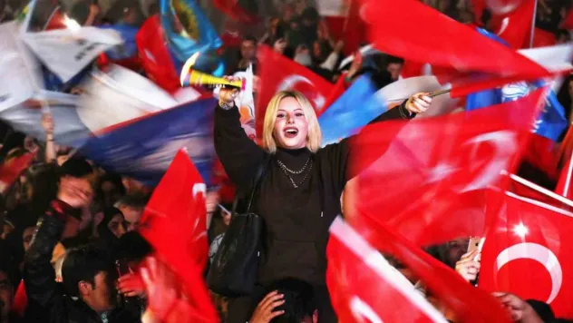 Seçim zaferinde Sakarya sokağa sığmadı