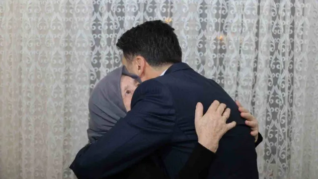 Şehit ailesini yalnız bırakmıyor