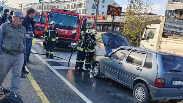 Seyir halindeki otomobilde yangın paniği