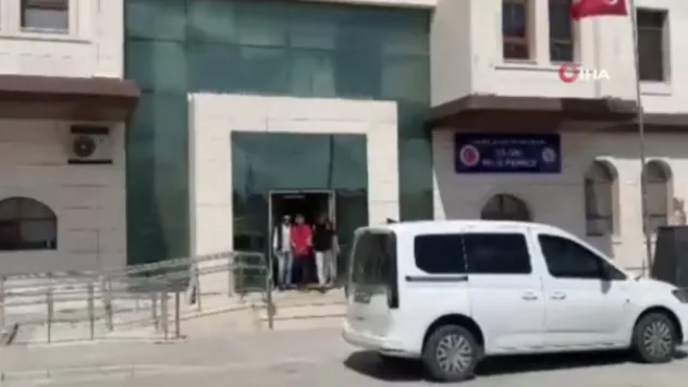 Silivri'de taksiye binen yolcu denetim yapan polislerden kaçtı