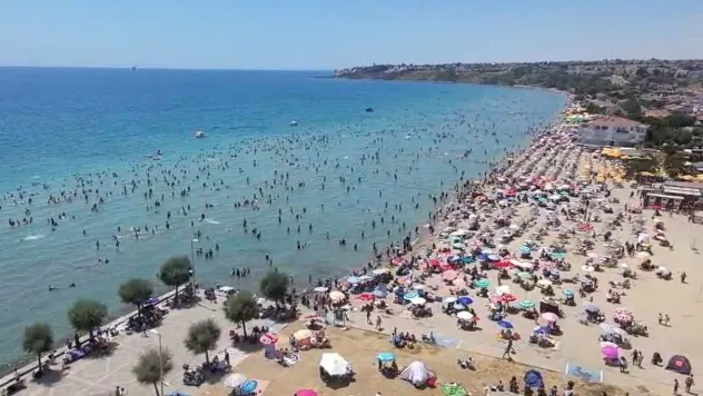 Silivri Kumluk Plajı'nda Afrika sıcakları ve günübirlikçi yoğunluğu