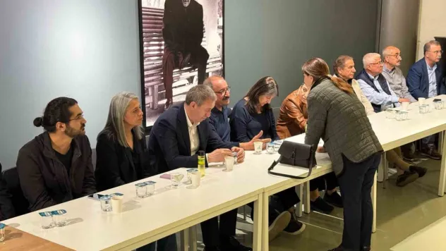 Sırrı Süreyya Önder'in yakınları Nazım Hikmet Kültür Merkezi'nde taziyeleri kabul ediyor