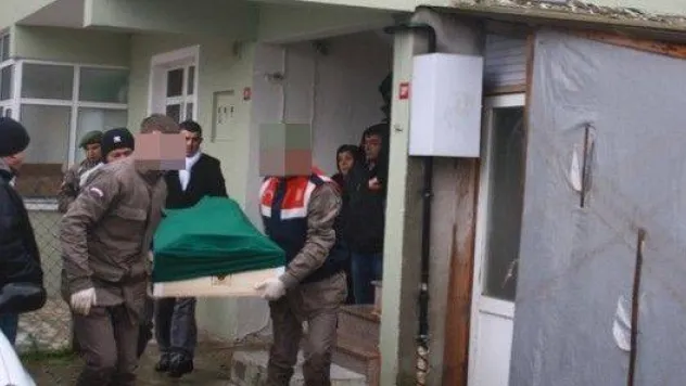 Yaşlı adam yanarak can verdi.