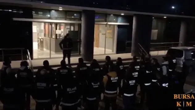 Sosyal medya hesaplarından kredi vaadiyle 2 milyar lira vurgun yaptılar...