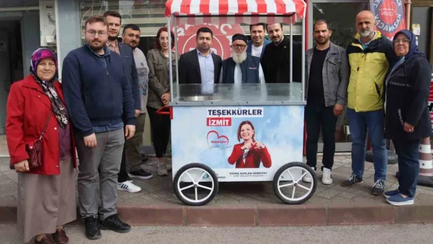 Sözünü aldığı pamuk şeker arabasına kavuştu: Mutluluğu gözlerinden okundu