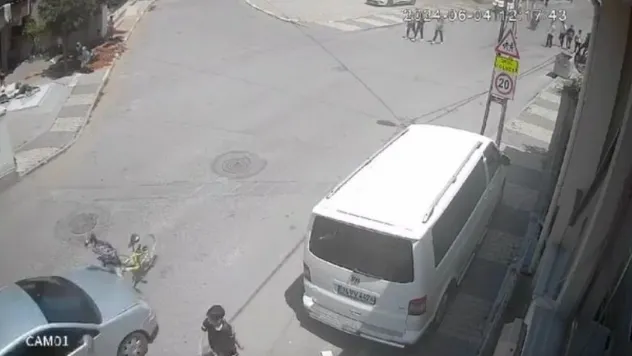 Sultanbeyli'de feci kaza: Otomobil bisikletli çocuğa çarptı