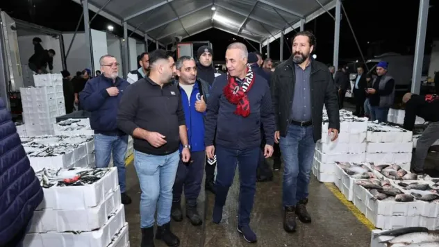 Sultangazi Belediye Başkanı Dursun'dan balıkçılara sürpriz ziyaret