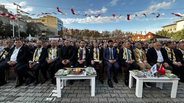 Sultangazi'de Adıyaman Kültür Buluşmaları'nda Latif Doğan rüzgarı esti