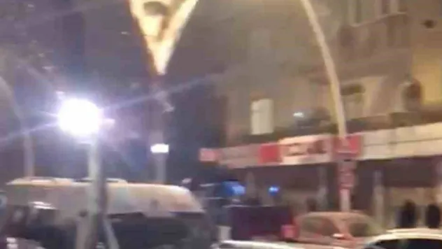 Sultangazi'de havaya ateş açan şüpheliler, polisten kaçarken kaza yapıp kayıplara karıştı