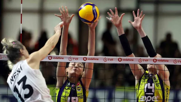 Sultanlar Ligi'nde Fenerbahçe finalde