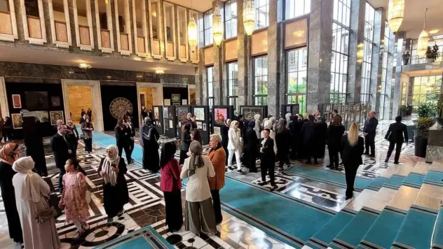 TBMM'de Gazze konulu 'Hilalin Işığında' sanat sergisi