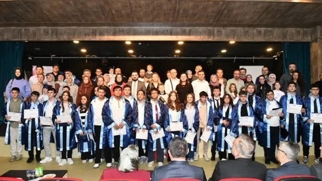 Tekirdağ'da DENEYAP mezunları geleceğe kep attı