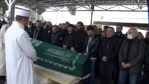 Tekirdağ'da erkek arkadaşı tarafından öldürülen Aysun Ahnas'ın cenazesi İstanbul'da kaldırıldı