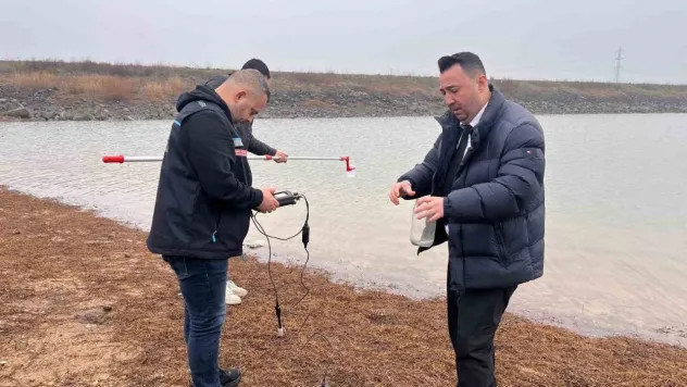 Tekirdağ'da gölette toplu balık ölümleri: Sudan numune alındı