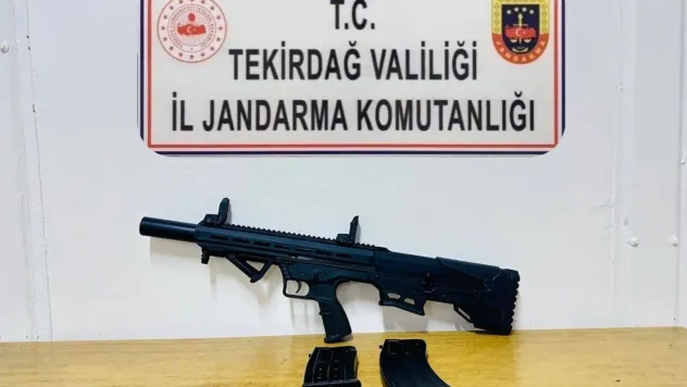 Tekirdağ'da silah, kaçak içki ve uyuşturucu ele geçirildi