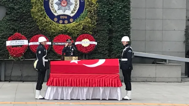 Trafik kazasında şehit olan polis memuru için İstanbul Emniyetinde tören düzenlendi