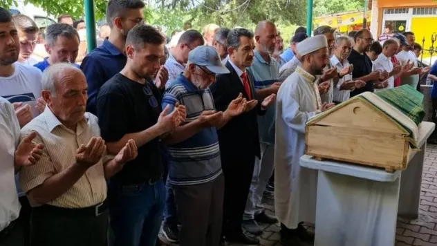 Traktör kazasında ölen ortaokul öğrencisi toprağa verildi