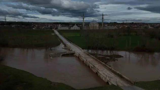 Tunca Nehri alarm veriyor: Tarım arazileri sular atında kaldı