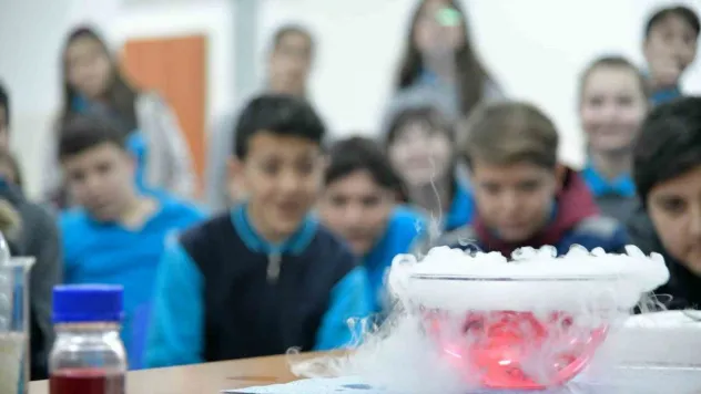 Tüpraş'tan yaz tatili için fen deneyleri önerileri