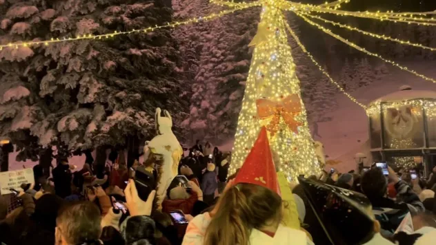 Uludağ'da 2026'ya coşkulu merhaba: Gökyüzü havai fişeklerle aydınlandı