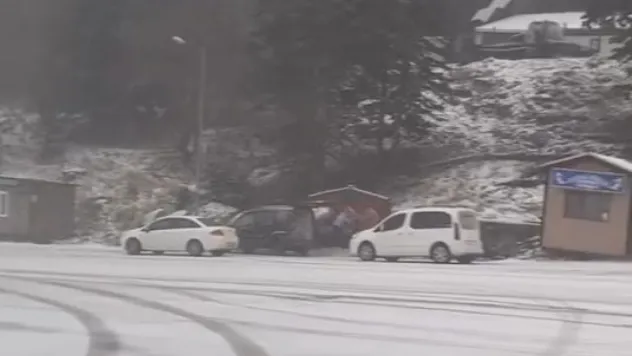 Uludağ'da kar yağışı etkisini gösterdi
