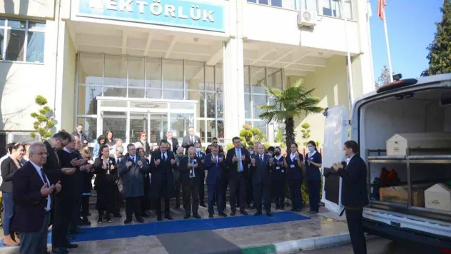 Uludağ Üniversitesi Tıp Fakültesi'nin kurucu akademisyenlerinden Prof. Dr. Ayhan Arınık'a veda