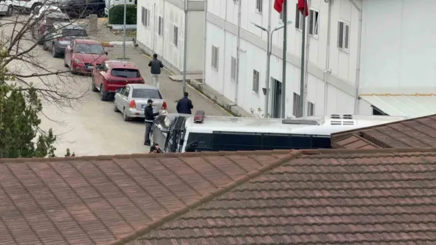 Uyuşturucu soruşturmasında gözaltına alınan ünlüler Adli Tıp Kurumu'na getirildi