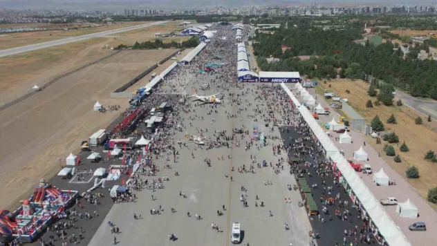 Vatandaşlar TEKNOFEST'e akın etti