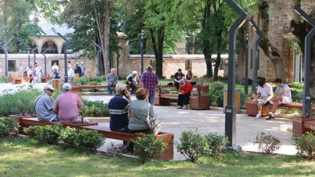 Vatandaşların gözde adresi: Yeni Cuma Parkı