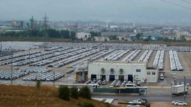 Yağmur bekleyen vatandaşa 'ses bombası' şoku