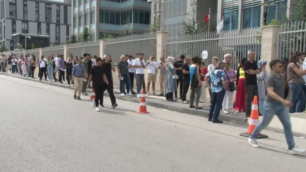 Yurt dışından getirilen telefonları kaydettirme ücretine zam sonrası sistem kilitlendi