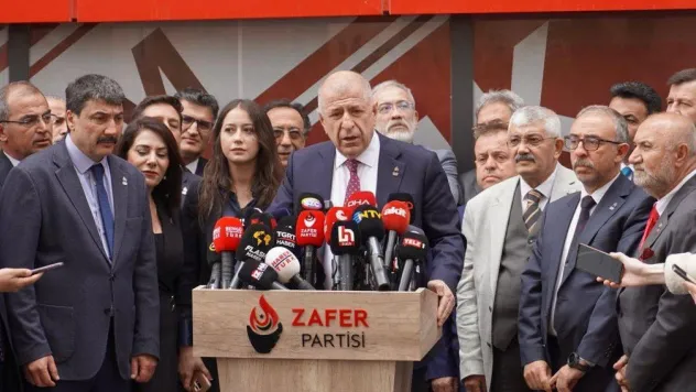 Zafer Partisi Genel Başkanı Özdağ: '(Kılıçdaroğlu'na destek) Nihayetlenmesi için yüz yüze bazı görüşmeler yapılması gerekiyor'