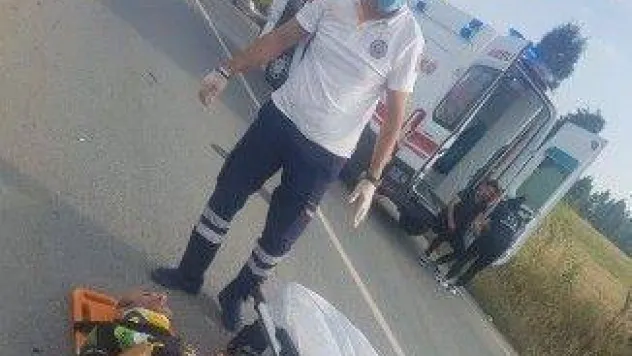 Bisikletliler ölümden döndü