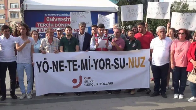 CHP'li gençler 'den KPSS protestosu