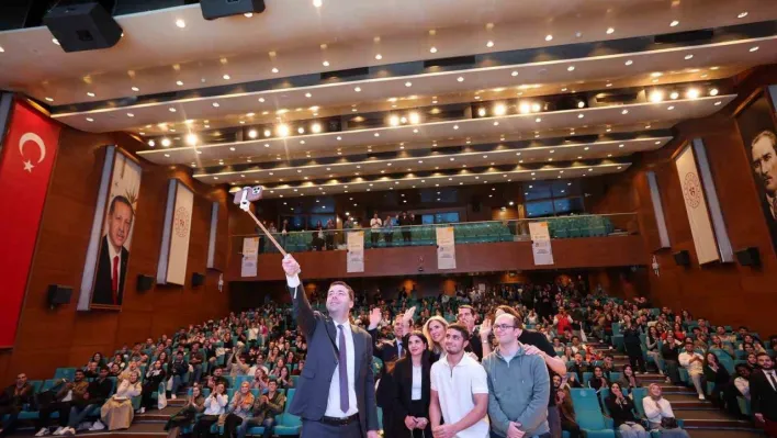 '30 Altı Gençlik Zirvesi' tıp fakültesi öğrencilerini Ankara'da buluşturdu